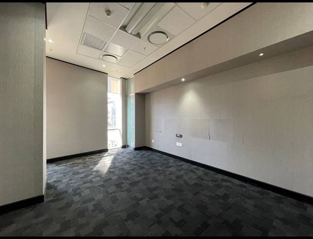 559M² OFFICE TO LET IN SANDTON CENTRAL